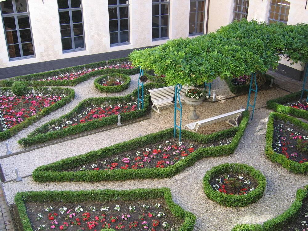 L'Hermitage Gantois, Autograph Collection Lille Exteriör bild The garden of the Hôtel de Ligne